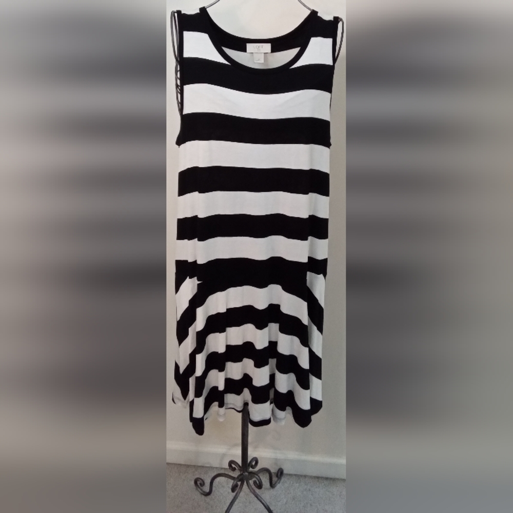 LOFT SIZE L SWING DRESS